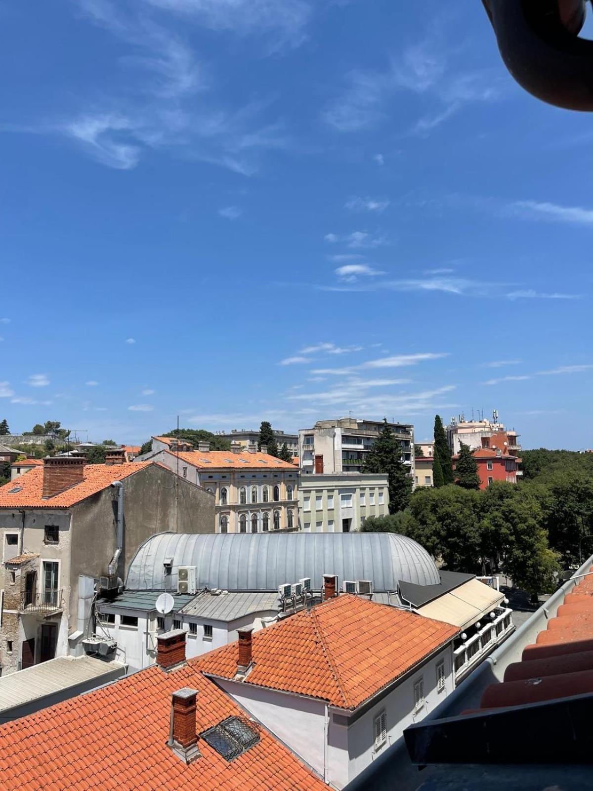 Dejan Apartment-Top Centar Pula Exteriör bild